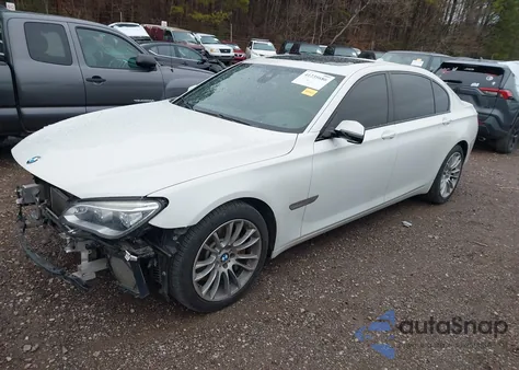 2014 BMW Alpina B7 z USA, uszkodzony, nr VIN WBAYE8C55ED134980